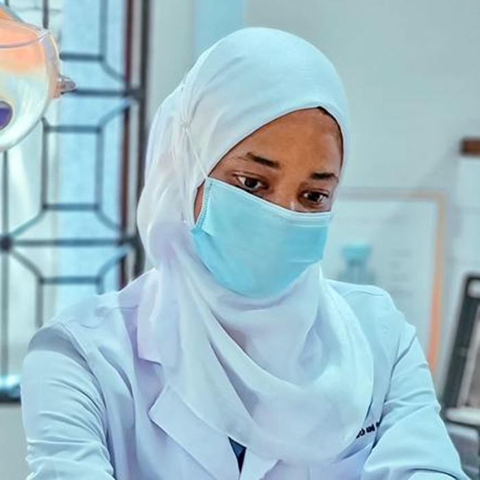 Dr. Raya Dr. Raya